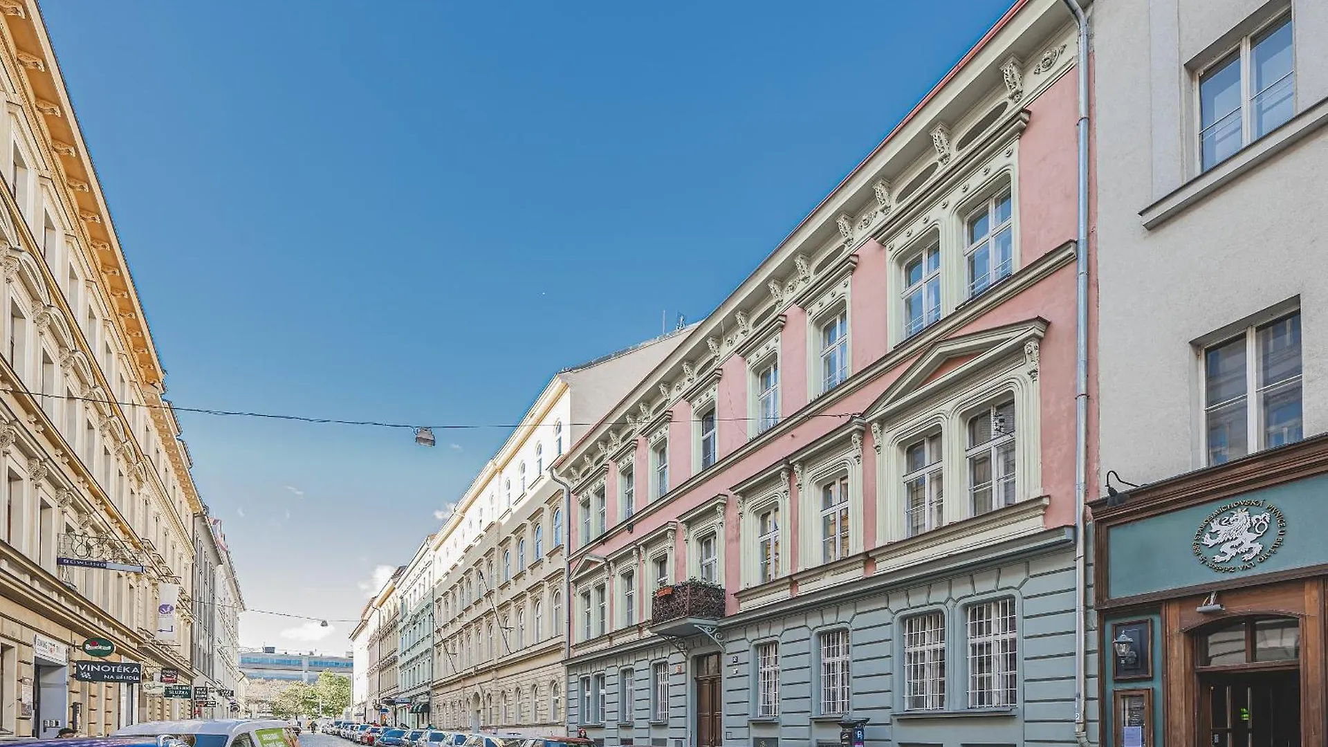 Flat Near Prague Castle Stylish & Prime Location 4 Apartment